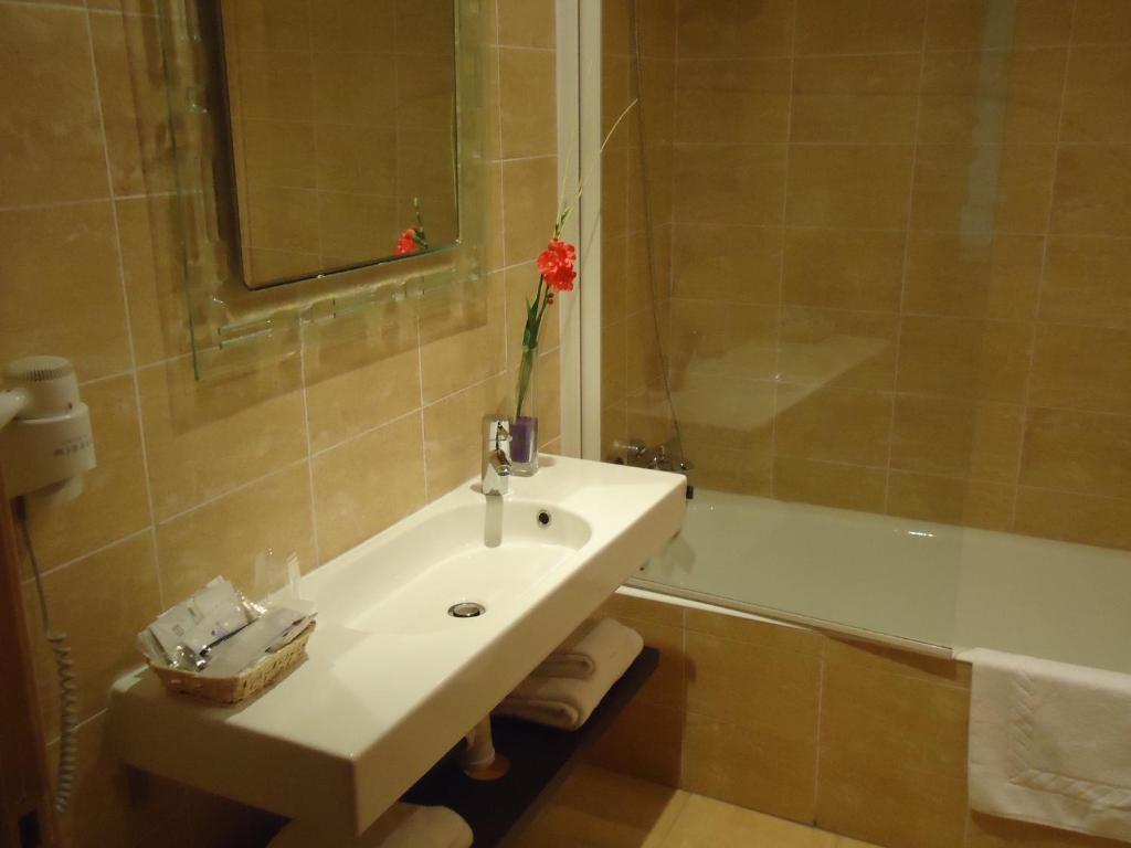 Hotel Santa Ana Arrasate/Mondragon Habitación foto